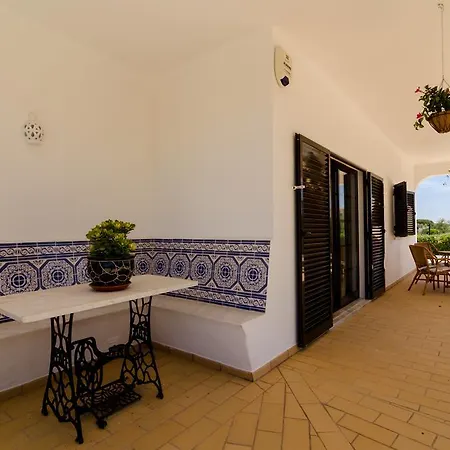 Larotil Villa